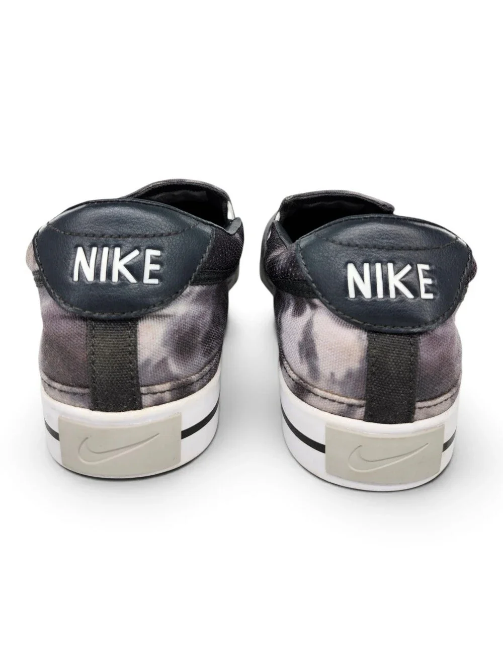 Nike court legacy